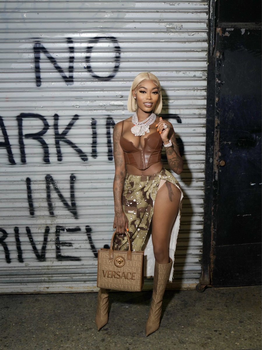 ASIAN DA BRAT on Twitter: "NYC 💼"