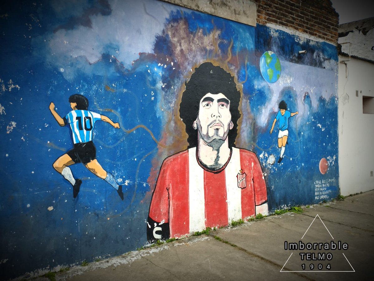 Llegamos. Varios nos preguntan para qué viajamos (?). Lo hacemos porque no tiramos la toalla. Somos de la generación que vivió los 18 años en la "C", sin cancha, y esto parecía muy lejano. Ahora que estamos lo vamos a disfrutar cada instante #VamosCandombero a luchar!