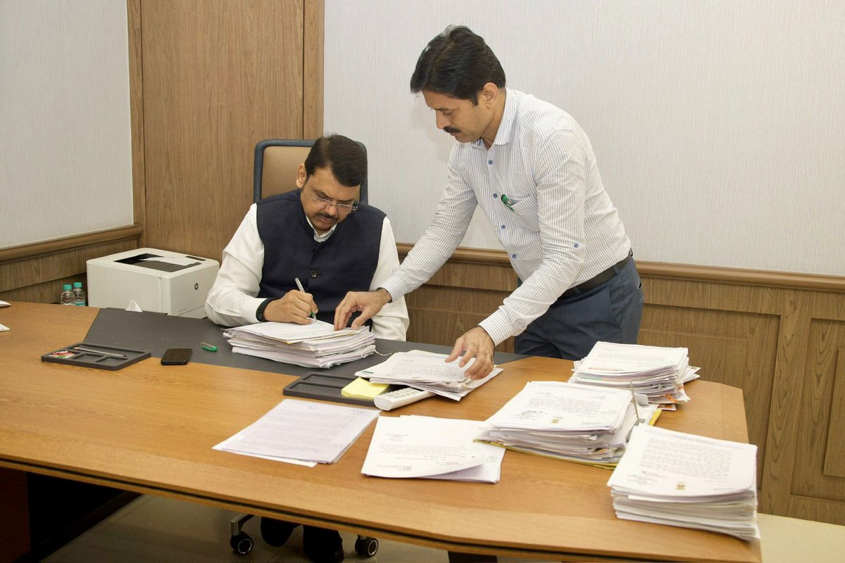 Dev_Fadnavis's tweet photo. Desk cleared ! https://t.co/vs1Ed3gVBQ