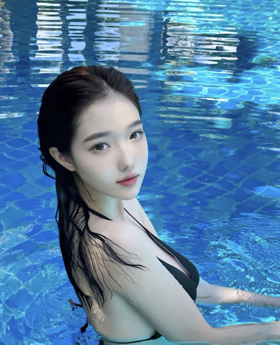 jtrx2002's tweet photo. 我的女神姐姐也太美了吧 🥺 真的很爱很爱 🥵😘❤️ @jessixca00 https://t.co/7hHqzhZODx