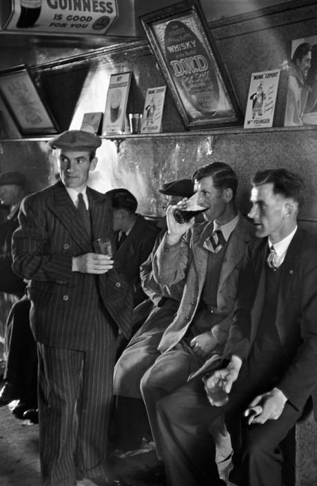 BoylanRoger's tweet photo. A Dublin pub in the days of The Ginger Man. https://t.co/Nnp3etJLZK