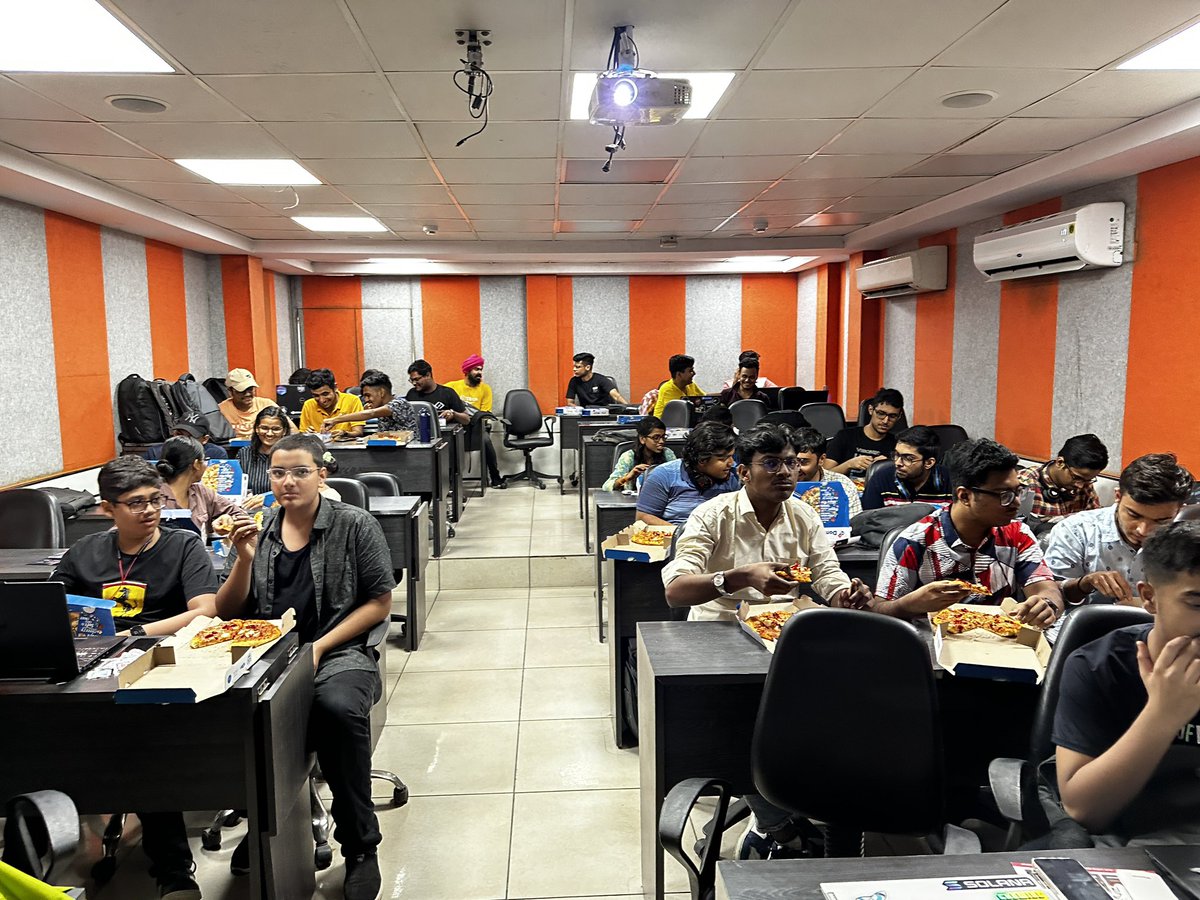 0xdrac's tweet image. Finally did my first workshop with @0xBolt  with the help of @solana @maker3shop @SuperteamDAO  and the og @rishabhbansal97