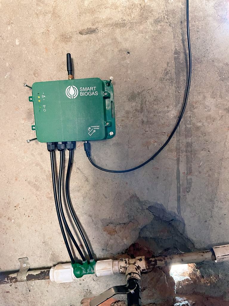 <a href="/BiogasUganda/">Biogas Solutions Ug</a> conducted a training for #Quality_Service_Providers &amp; Masons with a team from <a href="/EnergyInclusive/">Inclusive Energy</a> on use and Installation of #SmartBiogasMeter which help in detection of leakages, venting &amp; production for optimum usage of #Biogas 
For more call 0800399236/ 0772793405