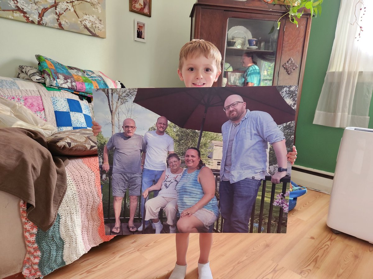 IdentityGraphi1's tweet image. Need a picture blown up? We can produce any size and on a variety of materials!

 #printshop #vinyl #labels #stickers #identity #signmaker #decals #IGP #lettering #lansdale #graphics #printing #graphicdesign #signs