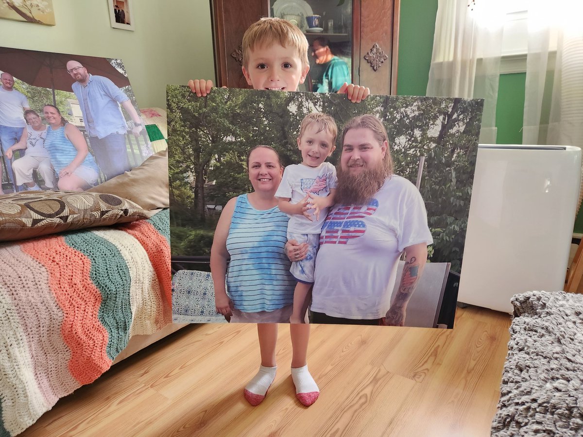 IdentityGraphi1's tweet image. Need a picture blown up? We can produce any size and on a variety of materials!

 #printshop #vinyl #labels #stickers #identity #signmaker #decals #IGP #lettering #lansdale #graphics #printing #graphicdesign #signs