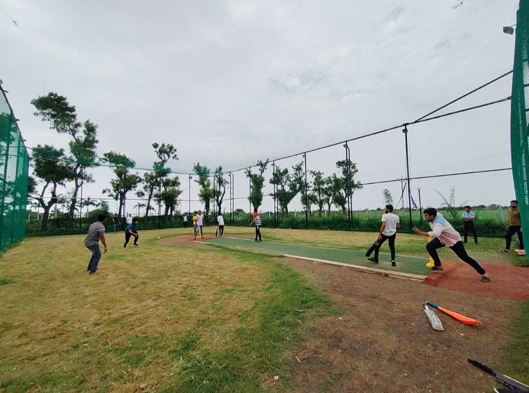 KarnavirGohil's tweet photo. ABVP Bhavnagar Organized an Inter Campus BOX CRICKET Tournament under  "Khel Gatividhi" on the occasion of 75th Foundation Day of ABVP
#ABVP75 https://t.co/jOpG5WCWCV