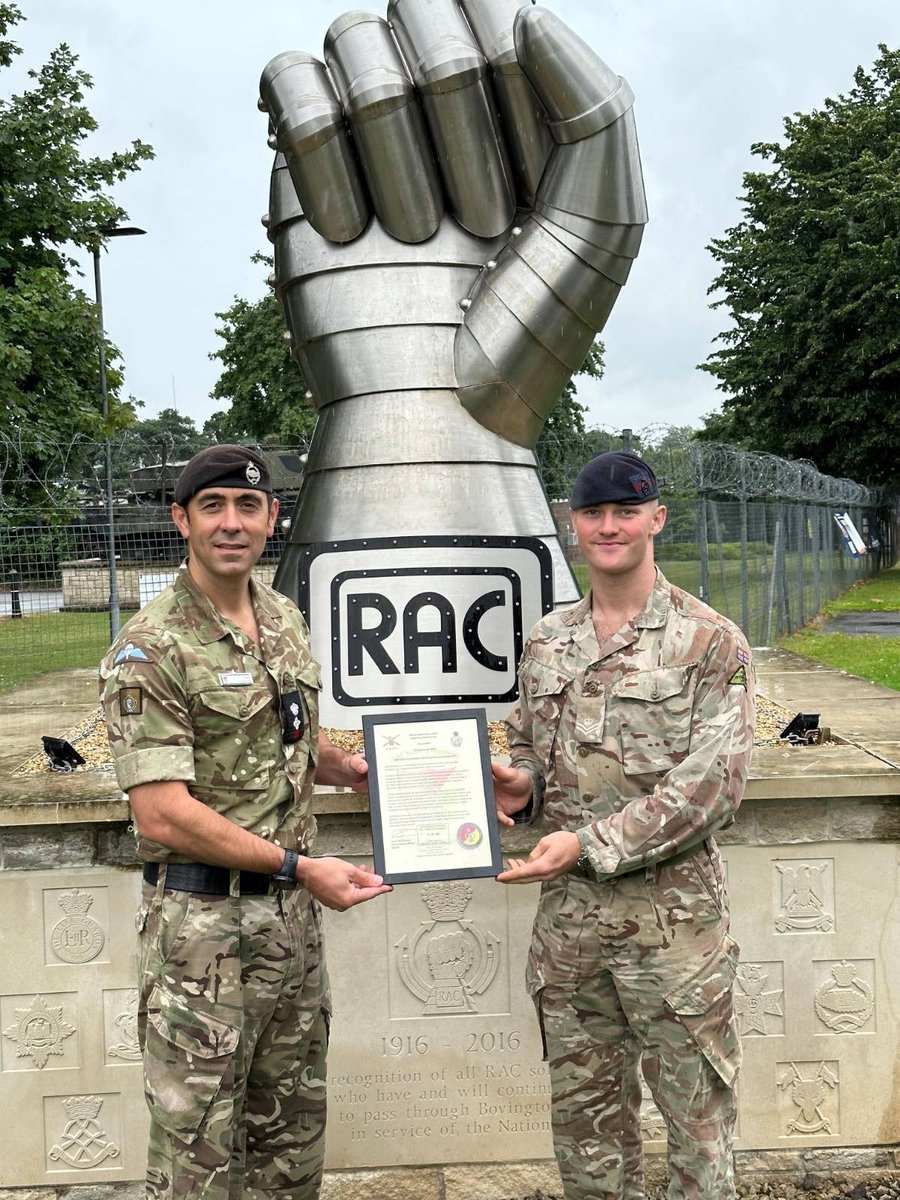 Congratulations to the Household Cavalry's own LCpl Bishton for being awarded the Top Student award on his RAC Junior Command Course!
An outstanding achievement and testament to the talent and leadership amongst our Junior NCOs.
#TrustedGuardians #acomplishment #professional