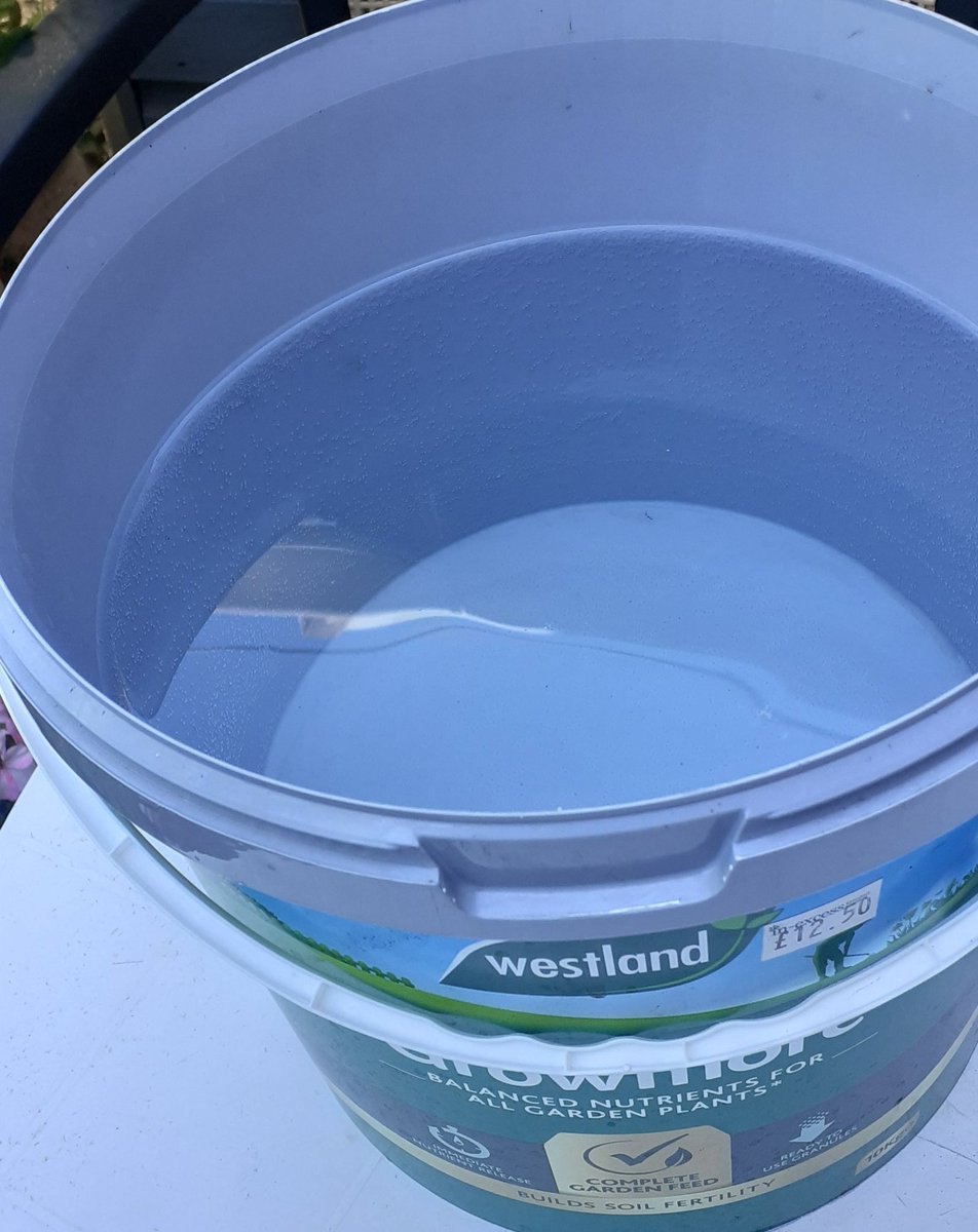 eric_hawkins9's tweet photo. For those not happy with there water companies, my water bill just in for past 6 months.
34 cubic meter of water cost me £35.00 from 12 Jan to 5th July
£12 fixed charge, £13 credit, monthly direct debt reduced to £5.50 a month from August.
That's how you cut water bills https://t.co/rN03xTfWT5
