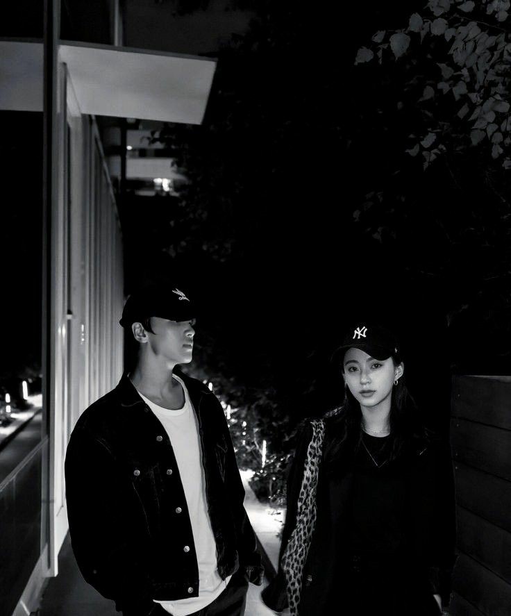 –––– i fall first and i fall harder (alone)

"after two years, the feeling is still the same and we were never together"

lhc au.