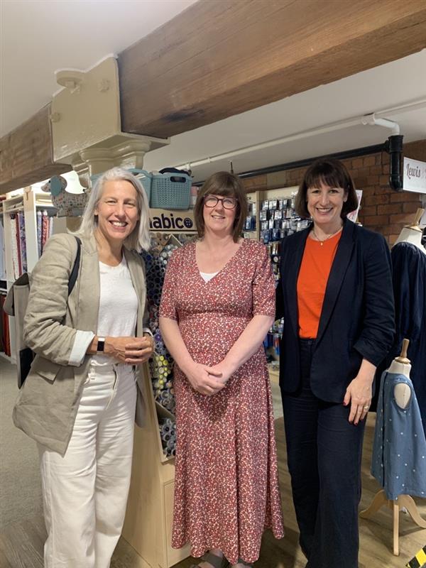 the_brc's tweet photo. CEO Helen Dickinson in Sunny Bank Mills today with the shadow chancellor, @RachelReevesMP, meeting local businesses including Nicola Lee of Mill Creations. They discussed business #ratesreform, planning and all things retail! https://t.co/0USDofPuW3