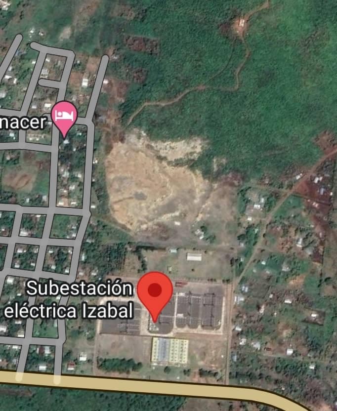 Factor4_GT's tweet photo. 3. La comunidad reclama que al igual que las familias, la subestación de #TRECSA instalada en terrenos vendidos ilegalmente, la cual transforma energía para proyectos mineros y de agroindustria en El Estor, también debería ser desalojada. https://t.co/w93vkLrLIJ