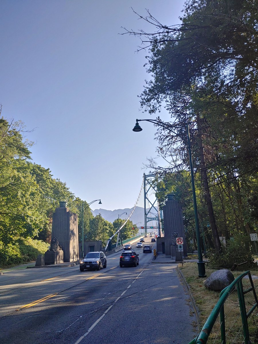 stephenbraverm1's tweet photo. We all have unpleasant stuff to deal with.
It's hard work but sometimes we have to find ways to escape, not think about it.
We'll cross those bridges when we get to them. Stanley Park Causeway. Lions Gate Bridge. Downtown #Vancouver #FridayMorning #Staycation #WalkerWisdom https://t.co/poHUgLg1eL