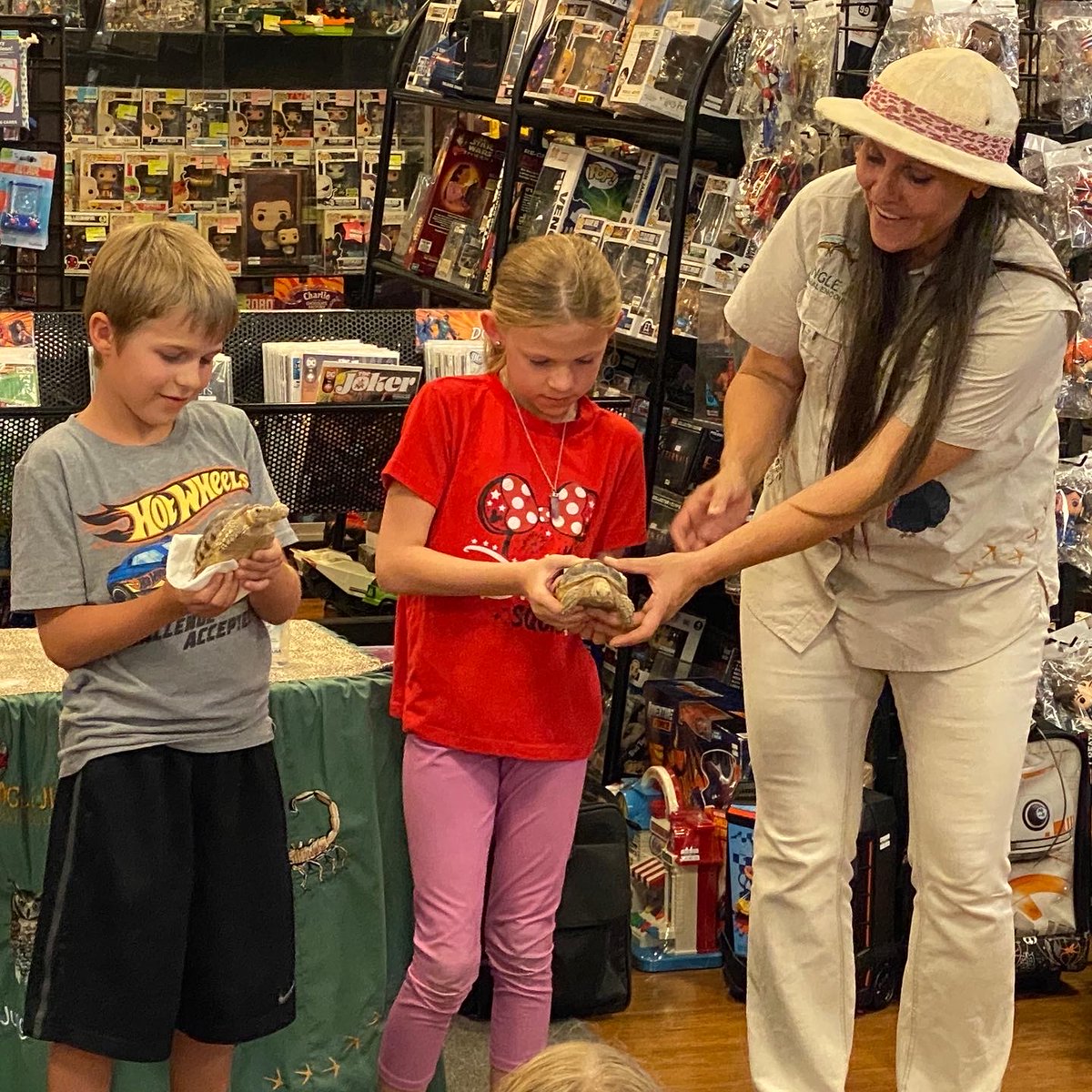 bookmans's tweet photo. Summer Kids Events will be going strong throughout July! Visit https://t.co/Ppb1xkSEhG and check out the blog for your favorite store's schedule. These pics are from a recent event @bookmansmesa #summerkids #hot #arizona #beattheheat #bookmans #mesa #phoenix #tucson #flagstaff https://t.co/Q1NCdF6gXb