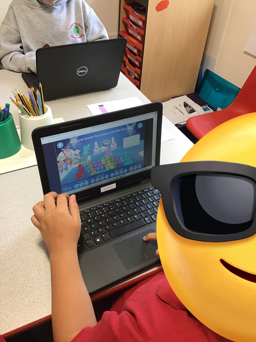 oakfieldprim's tweet photo. Practicing our touch typing skills to improve our typing speed and accuracy #oakfieldhydeTheHive #oakfieldhydecomputing #ELTcomputingTheHive https://t.co/ffYAmH9JTw