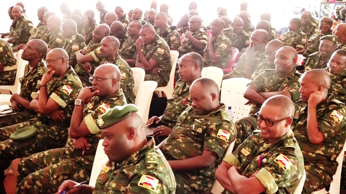 fdnbbi's tweet photo. #Burundi Le Chef de la FDNB, le Général Prime Niyongabo a procédé à l'ouverture de l'année d'instruction édition 2023-2024 à Muyinga le 13/7/2023. Ds son discours de circonstance, il a dit que l'instruct° reste le grand pilier pr bâtir une FDNB plus compétitive et professionnelle https://t.co/I5GAg13sI5
