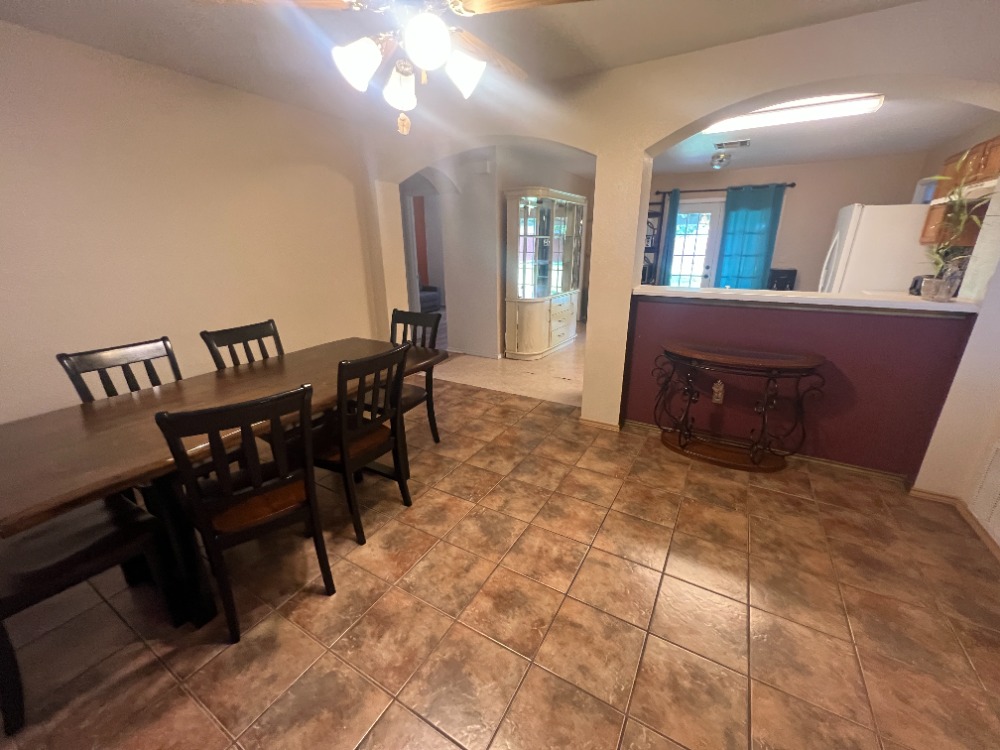 AdamInAustinTX's tweet photo. Check out this  Del Valle flip! This property was the cheapest property to sell in this neighborhood in over 2 years!  #Austinflip #78617 #Austinfixerupper #RealEstateInvesting #FixAndFlip #FlippingHouses #InvestmentProperty #Fixerupper #adaminaustin #adaminaustintx https://t.co/lBaoZnrjPI
