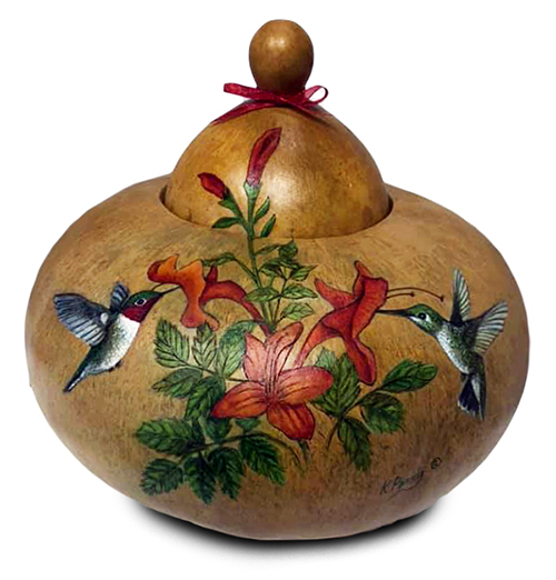 Kathy Parry made this incredible Ginger Jar which shows off both the natural beauty of the gourd and the pretty artwork!❤️#gourdart #gingerjar