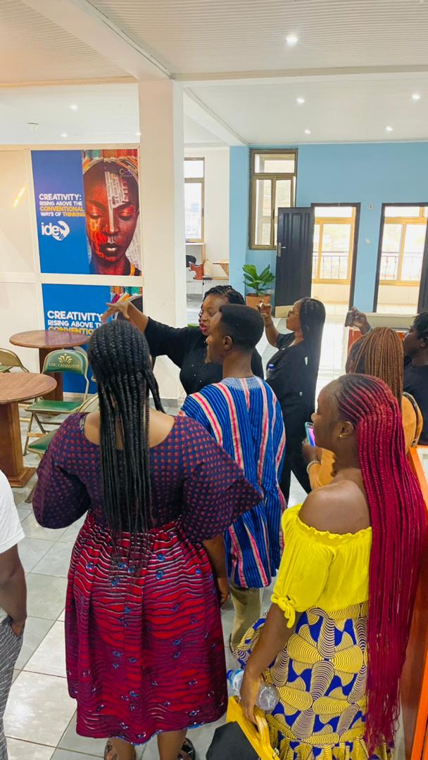 esindayigaya's tweet photo. 🤝- Catch them young... Creative Academy
@Plan_SLE & @CreativehubAfr - same ambition to helping young people realize how powerful they are and ignite creativity in them.
Committed to nurturing current and future generations @PlanWACA #SierraLeone https://t.co/6HfcIHkbVR