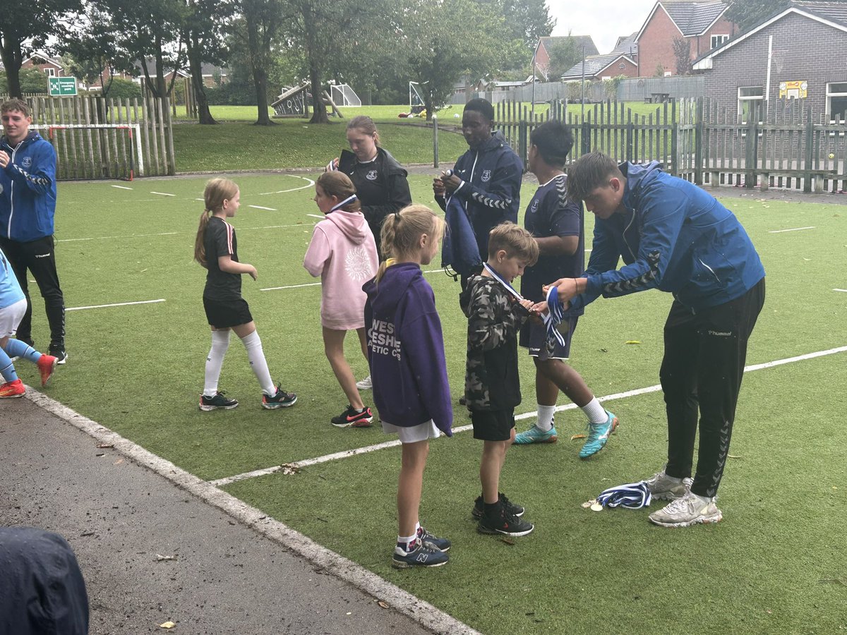 Oldfield Primary tweet media