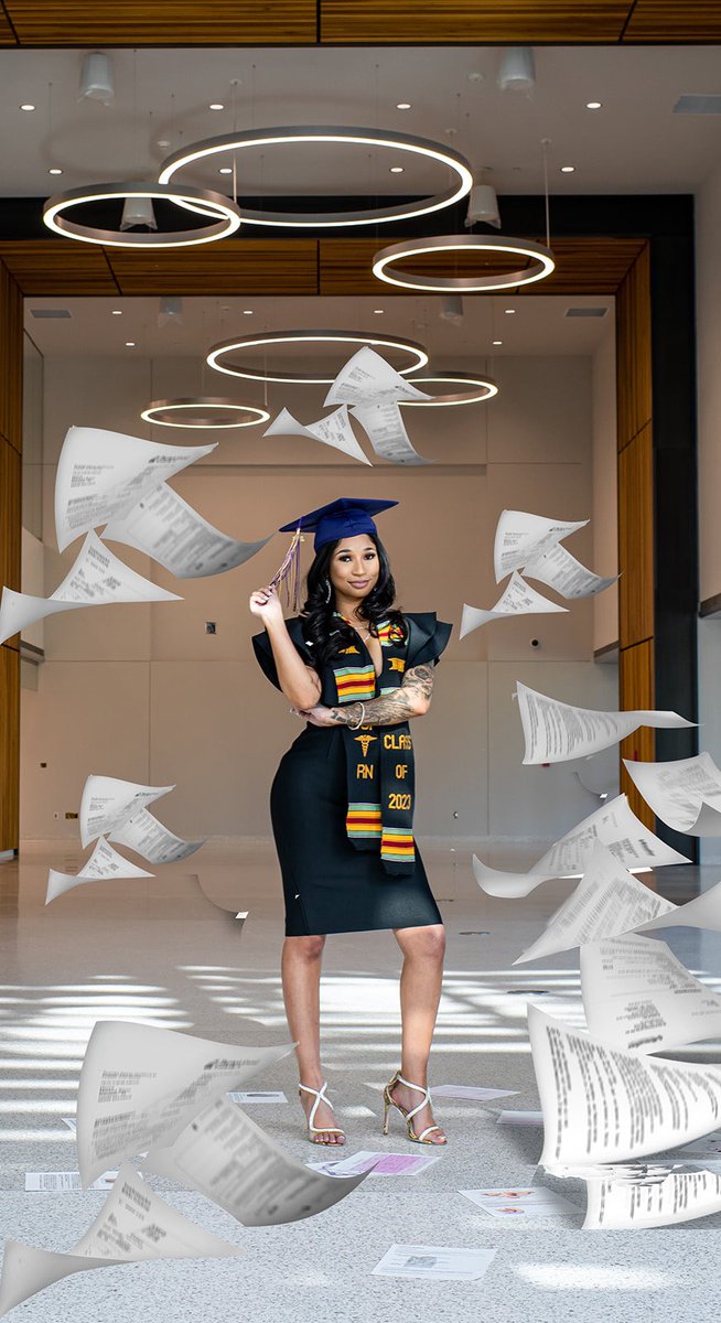 _taysig's tweet photo. I been balling so damn hard, I graduated from LSU (again) ๐คญ
May I reintroduce myself? Itโs TaySig BSN,RN๐๐
#2peat #yourfavenurse #futureDNP #wantedtoknowwhatiddoifididntwin #iguesswellneverknow https://t.co/qJXRHE8tte