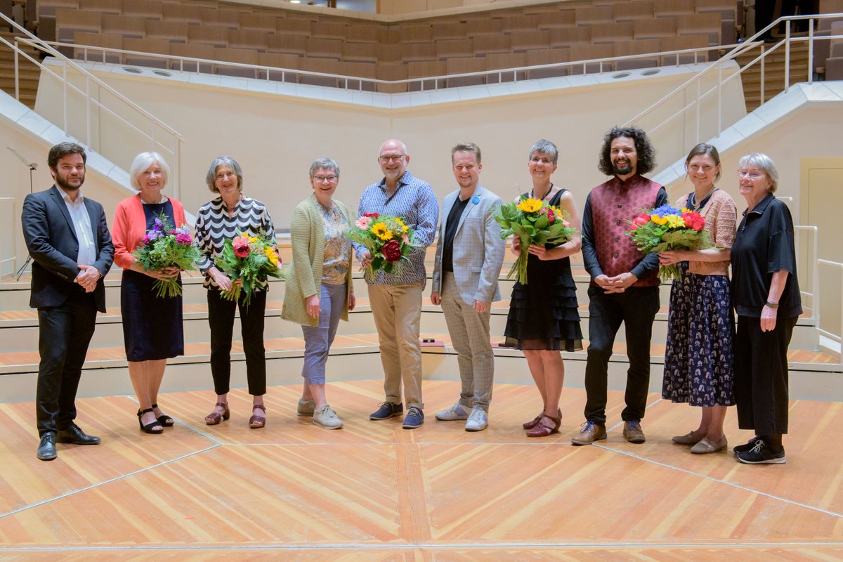 Unser Sommernewsletter ist da! Lest mehr zu unseren Veranstaltungen im Juni und Juli und den geplanten Konzerten zu Beginn der neuen Saison: mailchi.mp/f8e088cb5426/n…
Viel Spaß beim Lesen!

Foto: Stephan Röhl, 2023