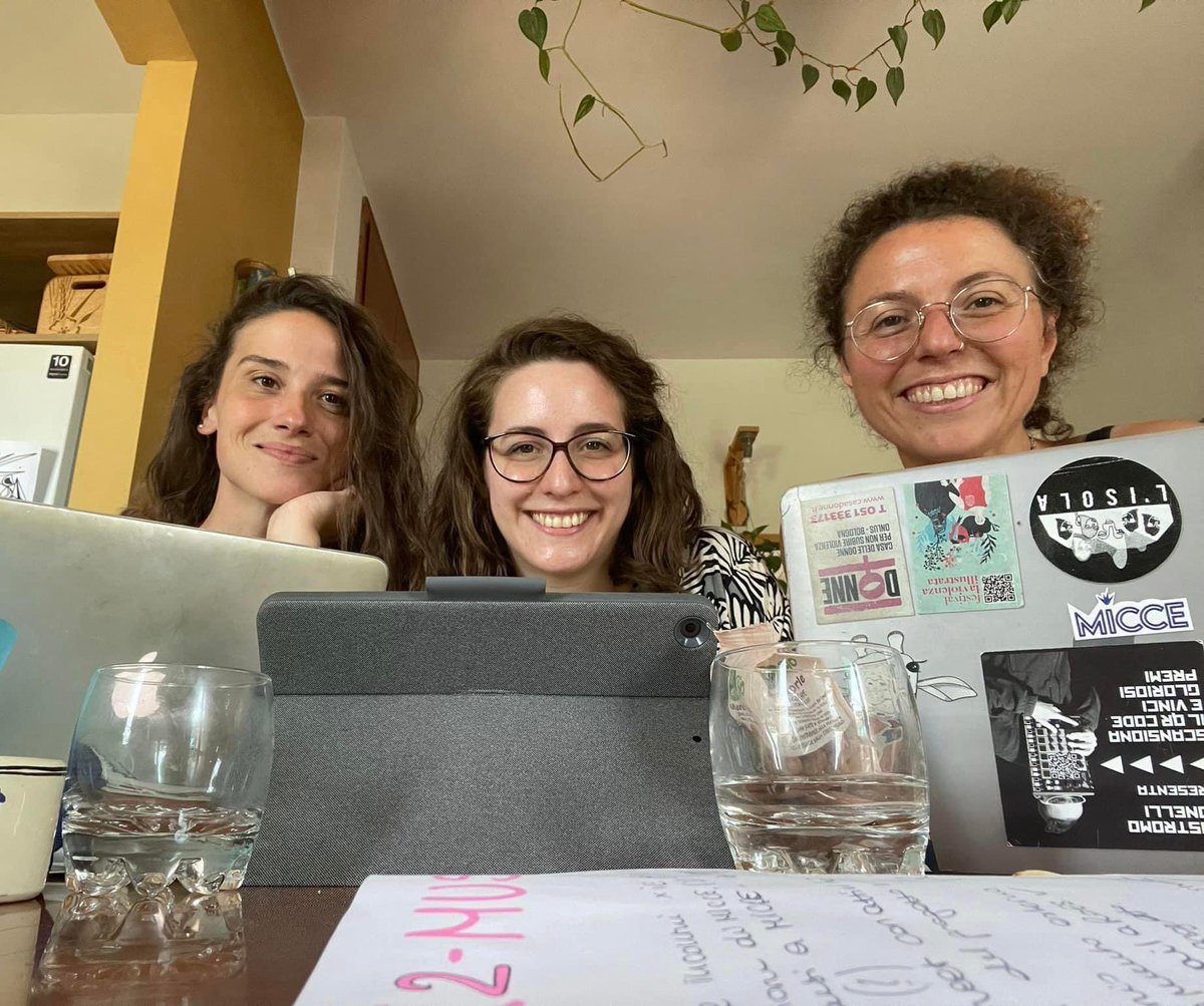 CulturadEuropa's tweet photo. 🥇𝙋𝙧𝙞𝙢𝙚 𝙞𝙣 𝙜𝙧𝙖𝙙𝙪𝙖𝙩𝙤𝙧𝙞𝙖! 
Le nostre Francesca, Giada e Margherita - diplomate alla 5ª edizione del Master - hanno ottenuto un finanziamento #ErasmusPlus, con la migliore valutazione tra le candidature. Bravissime! 👏🏻🥳
#CulturadEuropa #Master #Unipg #EUforCulture https://t.co/z6di5PgkU4