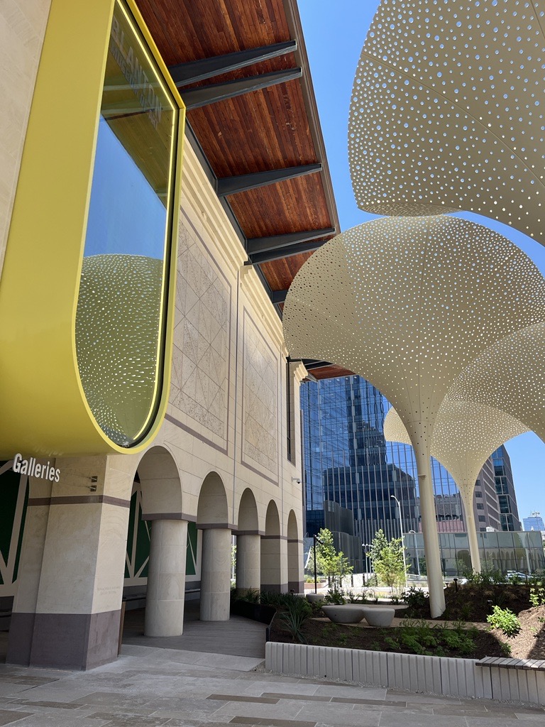 UTEngrExecEd's tweet image. Beat the heat and explore internationally acclaimed Blanton Museum of Art this summer. One of the many perks of our masters’ programs, TxEEE master’s students get free access to UT museums with their UT ID.

#texasengineering #texasengineers