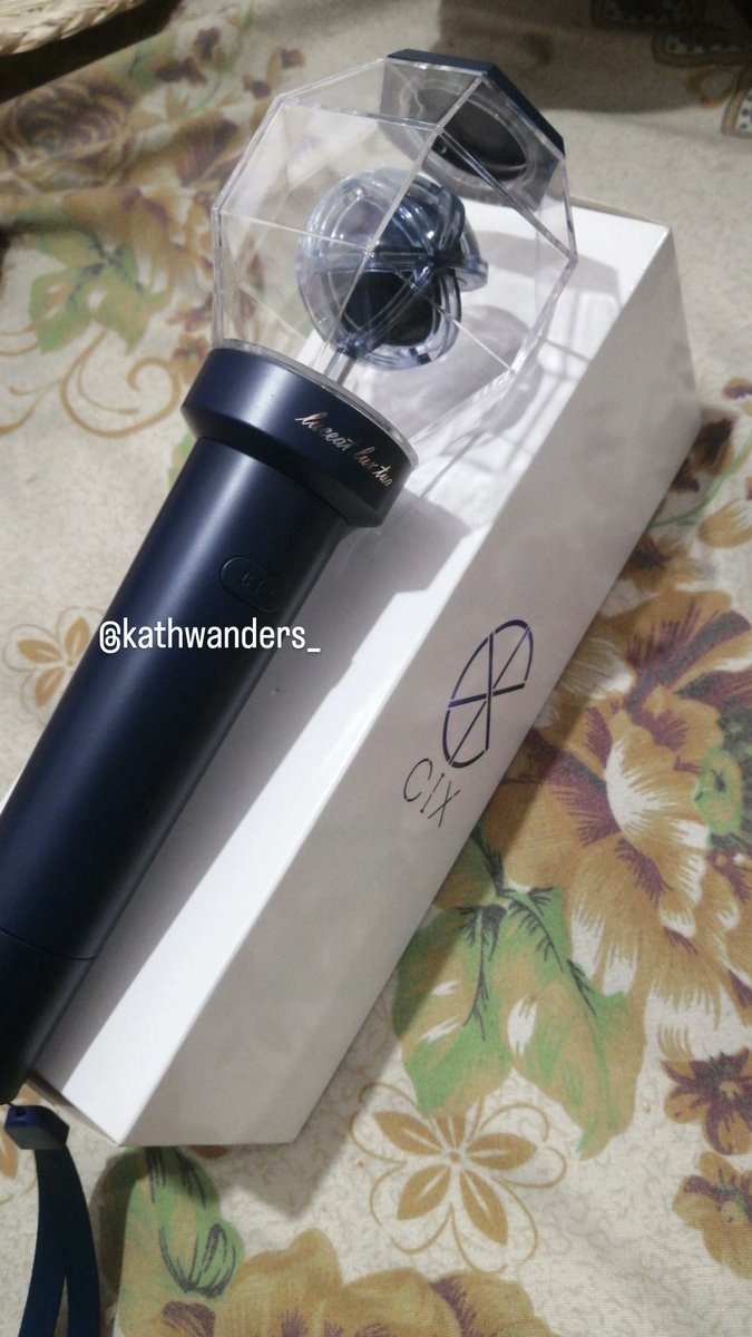 kathwanders_'s tweet photo. [LFB/WTS/PH ONLY] CIX LIGHTSTICK (FOEBONG) 

• on-hand 
• still in good quality 
• NEVER BEEN USED
• w/ box, strap, and manual 
• 2,400PHP (negotiable) 

RFS: I need emergency funds.

DM for more inquiries. https://t.co/cdRNgNEUIV