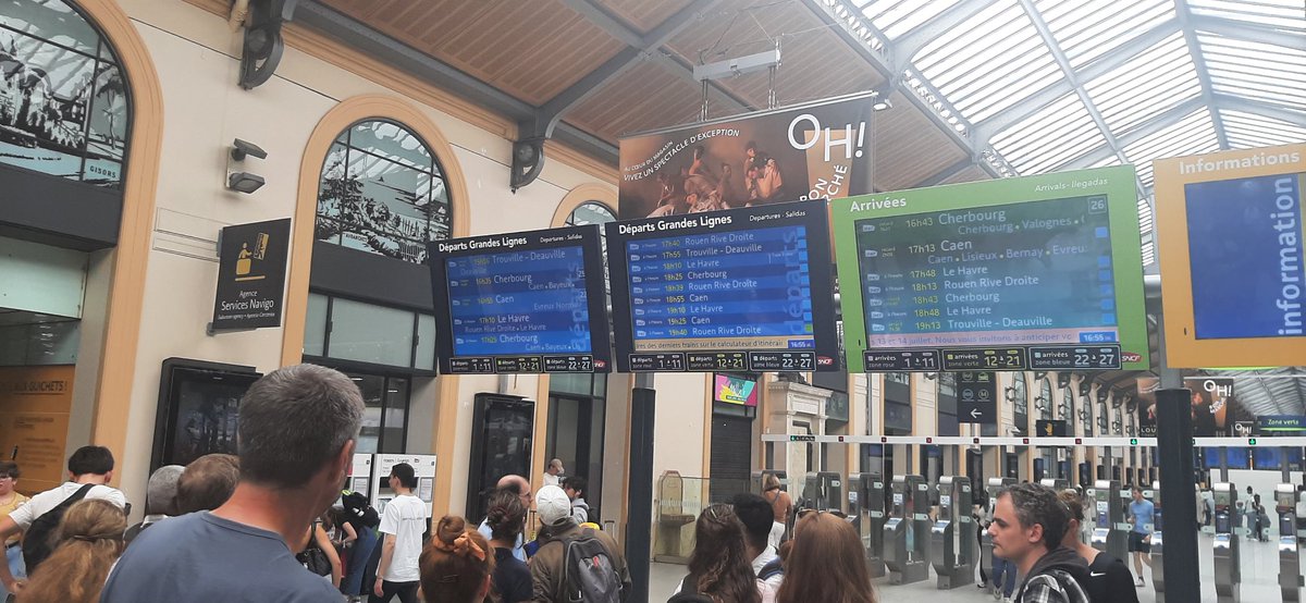 Ce vendredi 14 juillet depuis 15h30, tous les trains au départ de #parissaintlazare à destination de #lisieux #caen et #cherbourg restent à quai en raison d'un arrachage de caténaires entre les gares de #limay et #évreux. Reprise du trafic estimé à 19h.