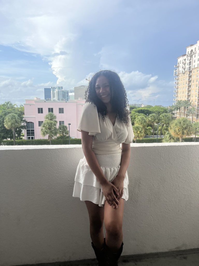 aniyapouncey's tweet photo. West Palm Beach, Florida https://t.co/XreIT2v8cQ