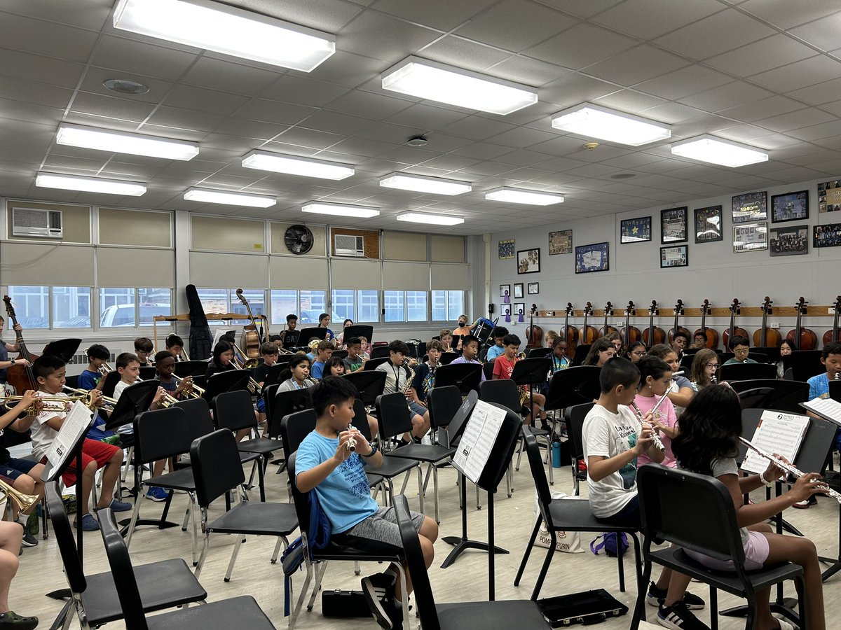 JessicaShenker's tweet photo. Lots of fun visiting EMHS Summer Music! Keep up the great work! @EastMeadowArts @mrshalemusic https://t.co/NAle3BYDb5