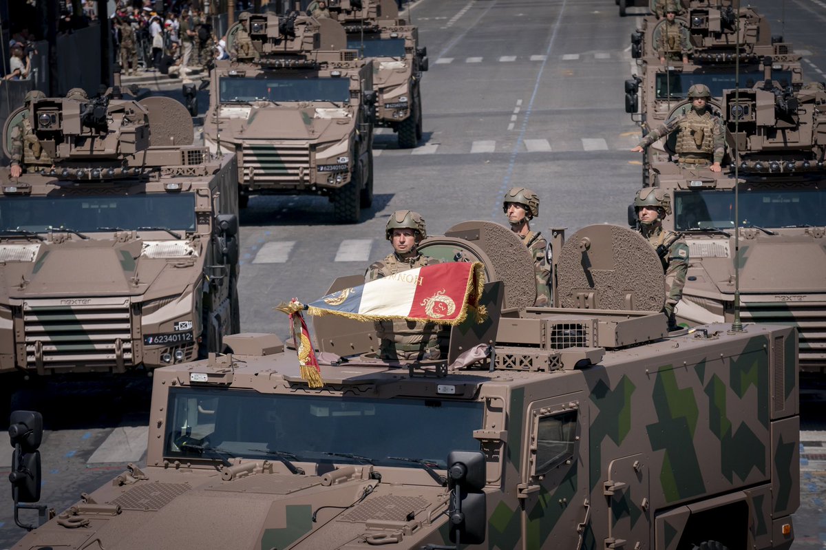 EmmanuelMacron's tweet image. La France du 14 juillet est une France souveraine, qui rayonne en Europe et dans le monde, maître de son destin.