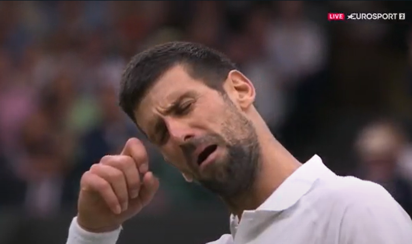 CristinaNcl's tweet photo. Novak mocking the losers in the crowd.
Deserved 100% https://t.co/WJyMuThIO7