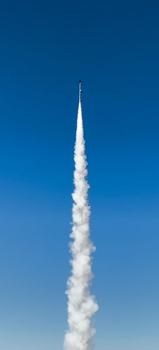 The Ramblin’ Rocket Club recently launched their latest rocket in the Mojave Desert. Not for a competition, but for the love of rocketry and pushing the limits. ae.gatech.edu/news/2023/07/r… 🚀 #wecandothat