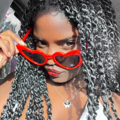 alishathorpee's tweet photo. #NewProfilePic https://t.co/V4BYny3w9g