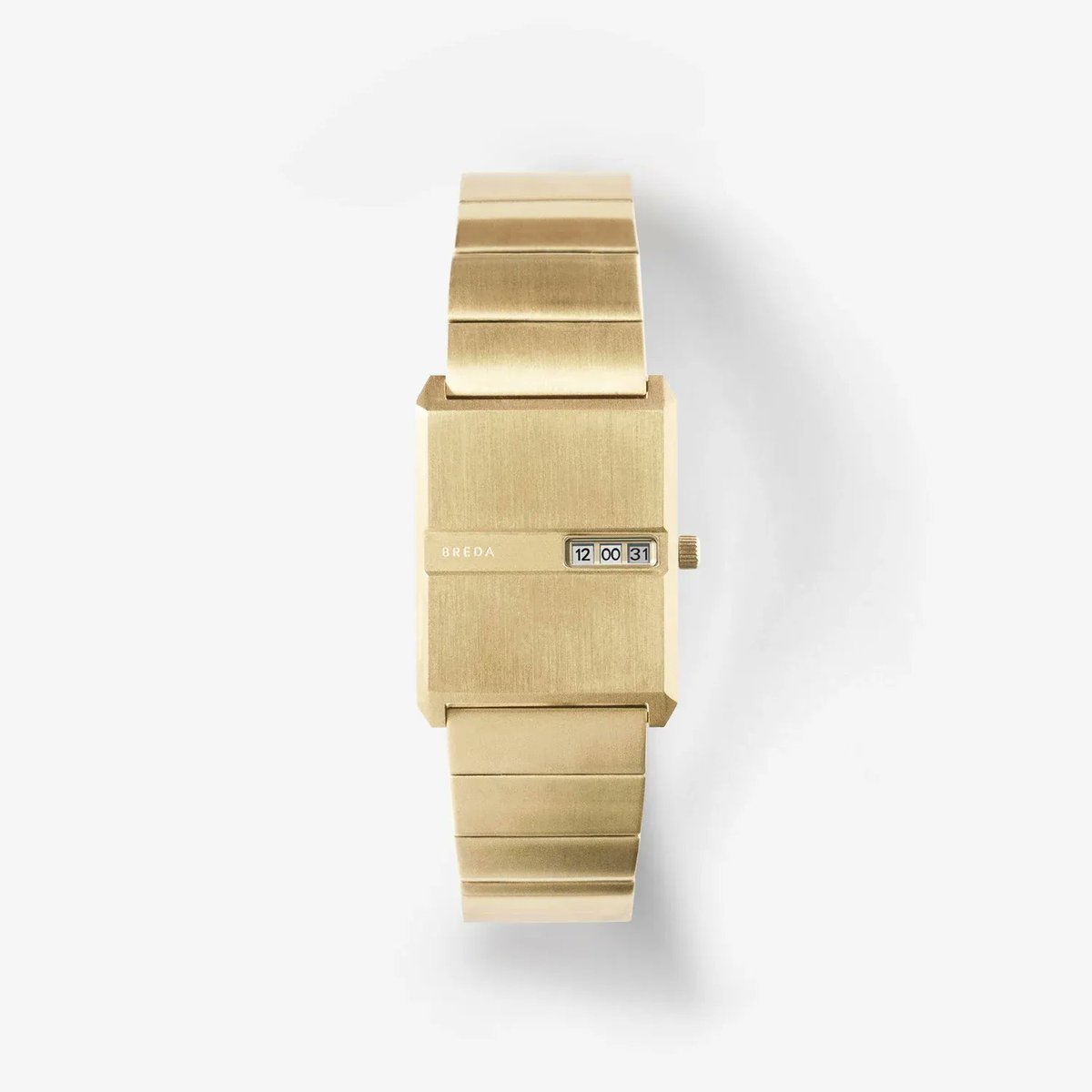 WatchShowcase's tweet photo. Want a watch with a unique design? This #Breda Pulse may be for you. The design itself immediately stands out but the 18K gold-plated case allows it to stand out even further. #watches #watchoftheday #wotd https://t.co/YXKY3V9K1t
