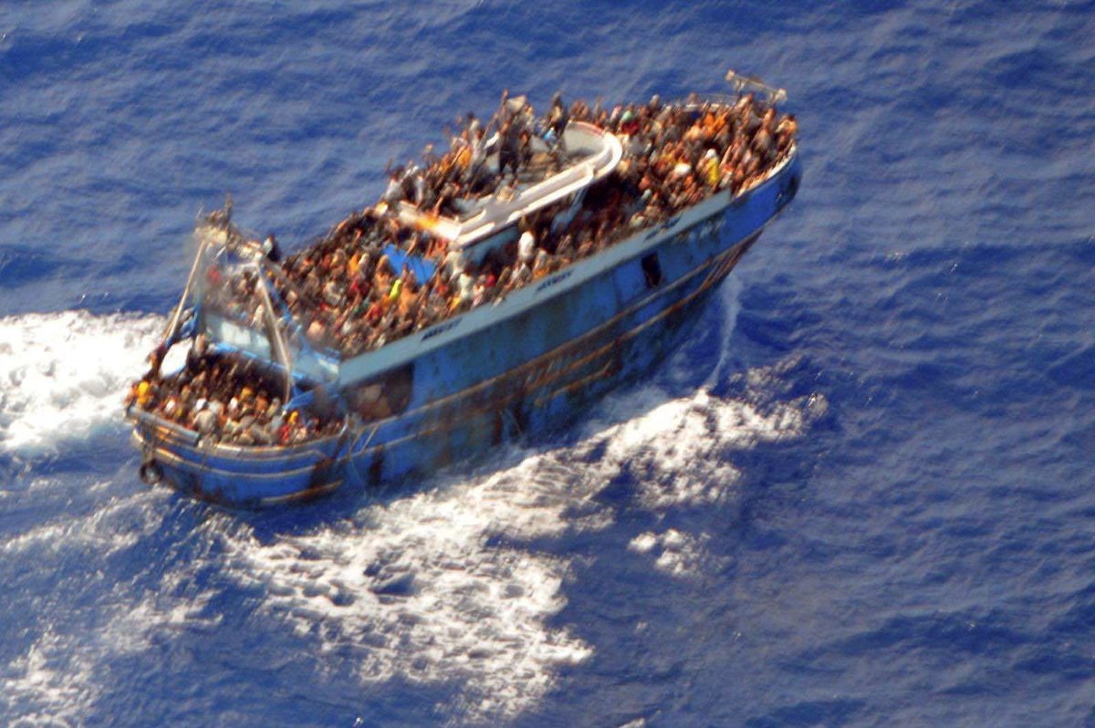 AslamEllahi's tweet photo. @icohr99 Pakistani authorities arrest seven individuals involved in a human trafficking ring after a smuggling vessel sank off Greece,  The crackdown shows a commitment to combating trafficking and highlights the need for international cooperation to address this global issue. https://t.co/XtkDJWWwh5
