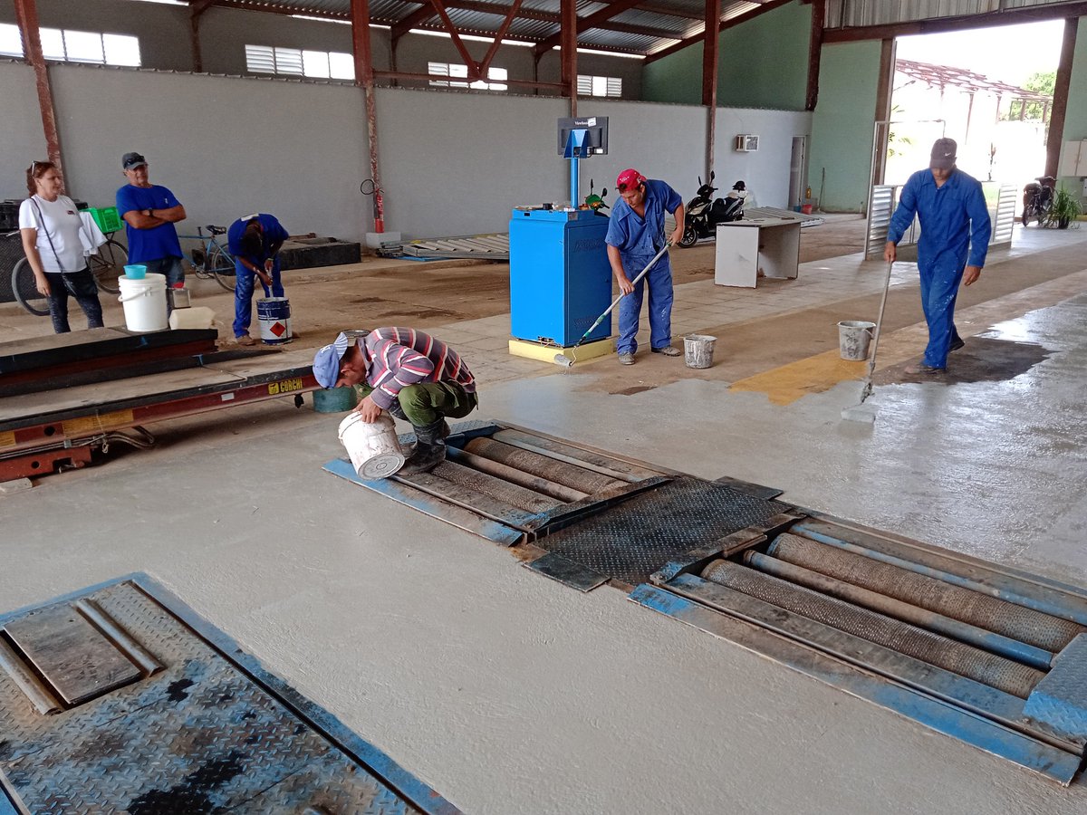 crta_de's tweet photo. Trabajo de pintura de la Línea de Revisión por la #MipymeCONIS, #LatirAvileño, #PlantaCiegoDeAvila. https://t.co/P9gLpqHeIQ