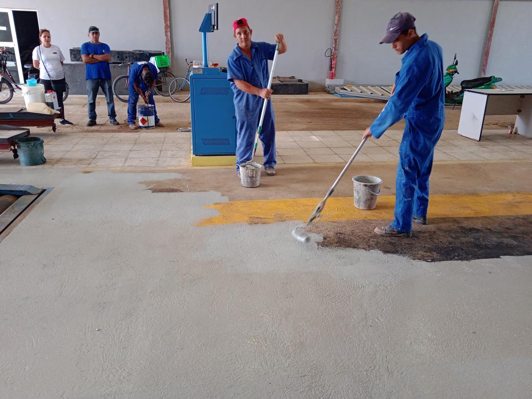 crta_de's tweet photo. Trabajo de pintura de la Línea de Revisión por la #MipymeCONIS, #LatirAvileño, #PlantaCiegoDeAvila. https://t.co/P9gLpqHeIQ