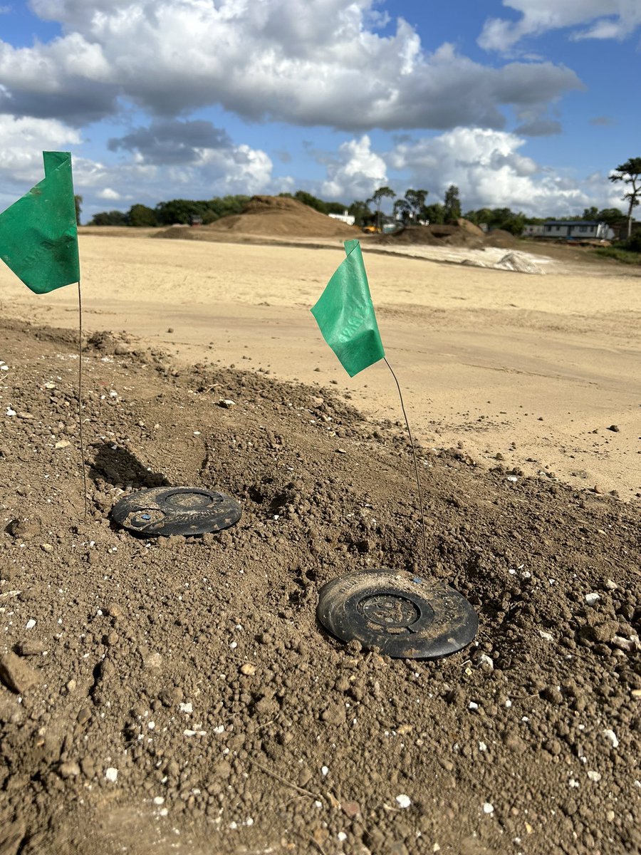 Nice little project for <a href="/BurnhamBgolf/">Burnham Beeches Golf</a> <a href="/leebishcmbbgc/">Lee Bishop</a> coming along nicely and Green ready for seed <a href="/MGTurf/">Matt Gilks</a> working alongside <a href="/GreasleyGolf/">John Greasley Ltd</a>