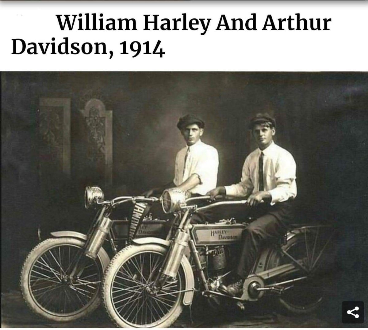 Whikki's tweet photo. Nice machines 🏍️
#harleydavidson #motorcycles 
#classictt 
#iomtt #isleofman #iom https://t.co/aWsICBPQ3n