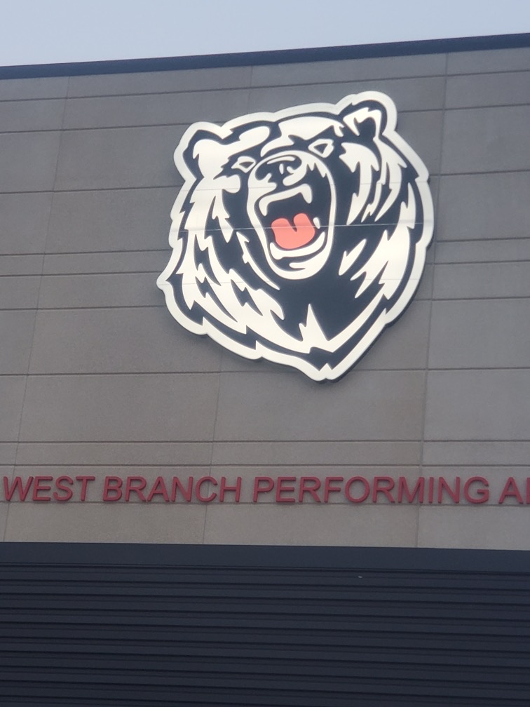 VarsityGroupDSM's tweet photo. Big, bold &amp; lighted! These lighted signs help grab the attention of your students, parents, visitors and more! Contact your Iowa rep today at adam@varsitygrp.com.

@westbranchcsd 

#Iowa #VarsityGroup #GoBears https://t.co/IQLR4IrMco