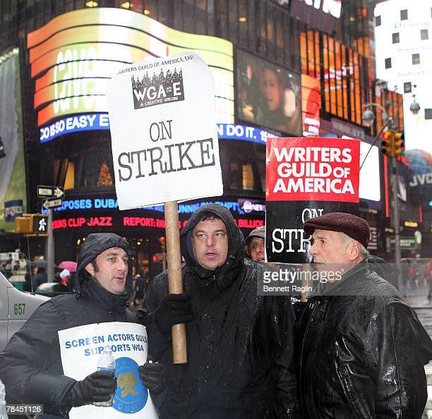 timeimmemorial_'s tweet photo. The Sopranos on the picket line https://t.co/j44vUq0F5f
