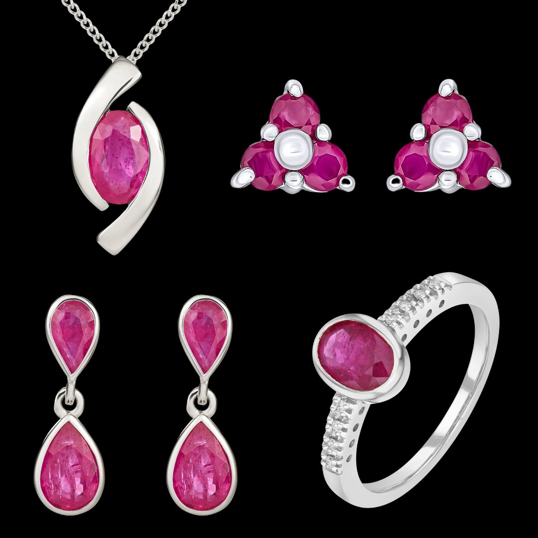 Sharing a glimpse of our exquisite collection of 9ct white gold ruby jewellery, July's radiant birthstone 💞
.
.
.
#ruby #diamondjewellery #rubyjewellery #rubyanddiamond #diamondnecklace #9ctgold #whitegold #modern #classic #traditional #custom #bespoke #finejewellery #red #gem