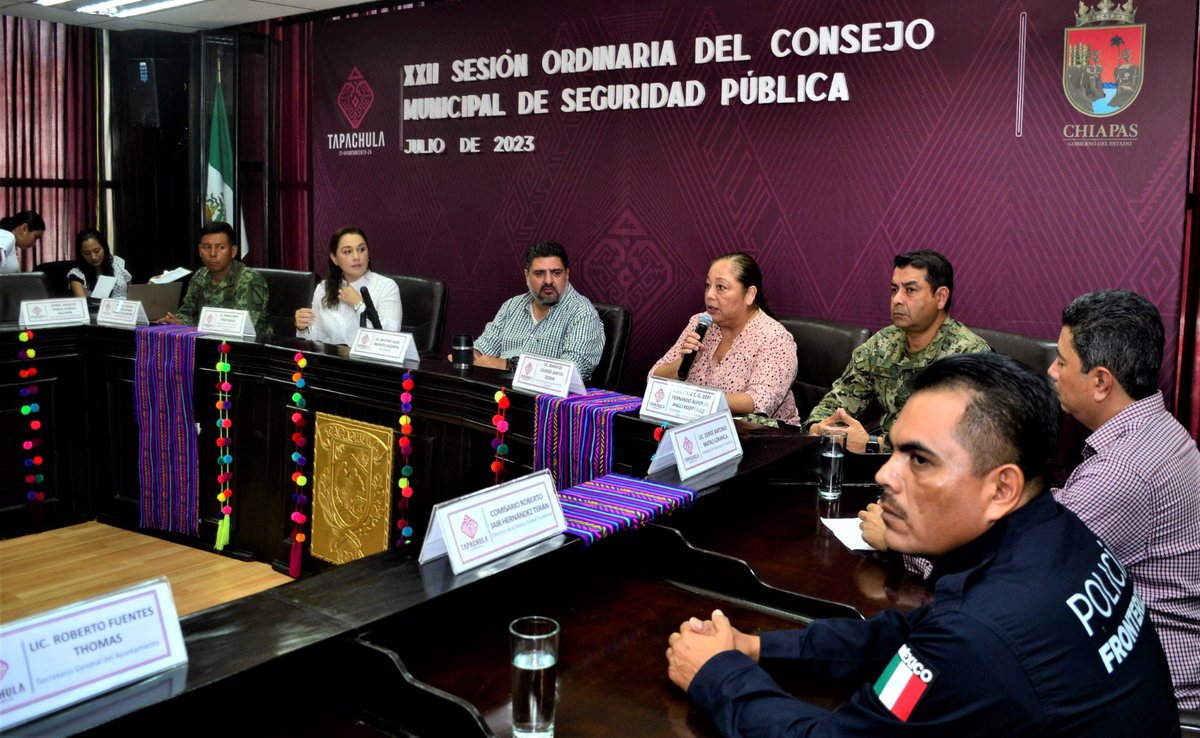 Noticiaschiapas's tweet photo. Se creará en Tapachula la comisión municipal de búsqueda de personas

#NoticiasDeChiapas
#NotaDelDia

Seguir leyendo:
https://t.co/l6qItVz1C0 https://t.co/WvYeKhWIHR