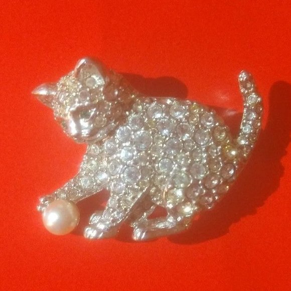 nickerson_gerry's tweet photo. So good I had to share! Check out all the items I'm loving on @Poshmarkapp #poshmark #fashion #style #shopmycloset #jcrew #swarovski: https://t.co/5XeO98vVJw https://t.co/NrpFGaA0fm
