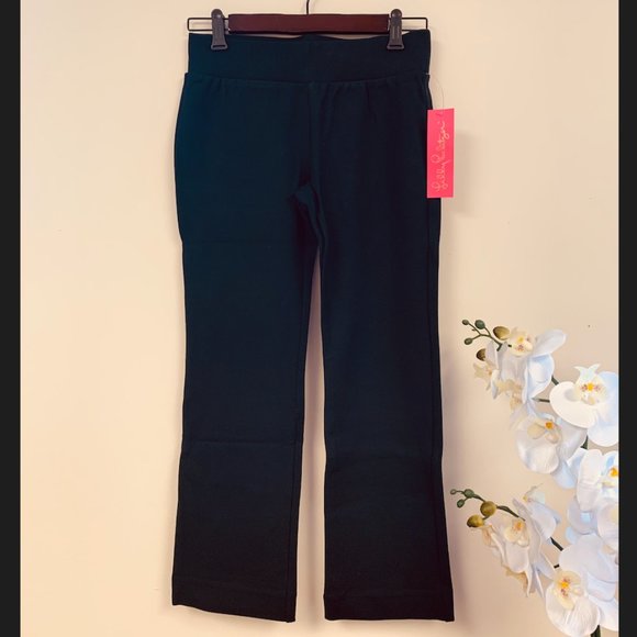 RuggieroPattie's tweet photo. So good I had to share! Check out all the items I'm loving on @Poshmarkapp #poshmark #fashion #style #shopmycloset #cocacola #athleta #lillypulitzer: https://t.co/uWvav82UyC https://t.co/VrHfFloGKh