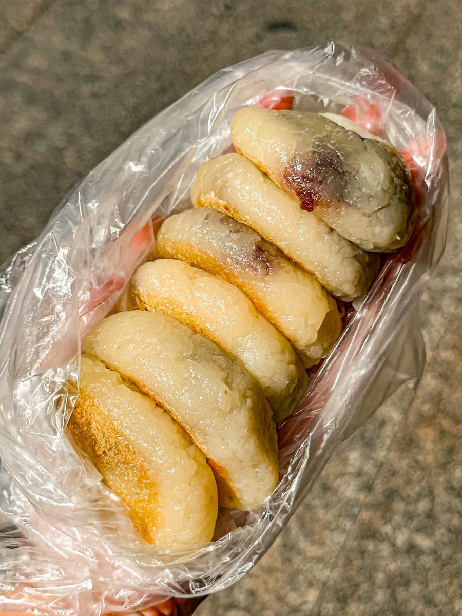 BXalmard's tweet photo. My Favorite Bean Paste Glutinous Rice Cake https://t.co/v8rnGaDPnG