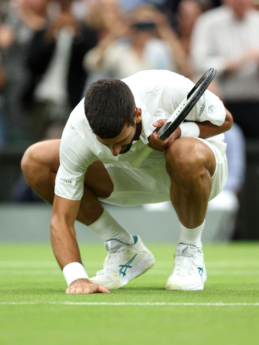 UniversTennis's tweet photo. Novak Djokovic en Grand Chelem cette saison :

🇦🇺 Open d'Australie
✅️✅️✅️✅️✅️✅️✅️🏆
🇨🇵 Roland-Garros
✅️✅️✅️✅️✅️✅️✅️🏆
🇬🇧 Wimbledon
✅️✅️✅️✅️✅️✅️❓️

20-0
Tout proche du n°24 et d'une nouvelle possibilité de jouer le Grand Chelem calendaire. https://t.co/715MnUKI3r