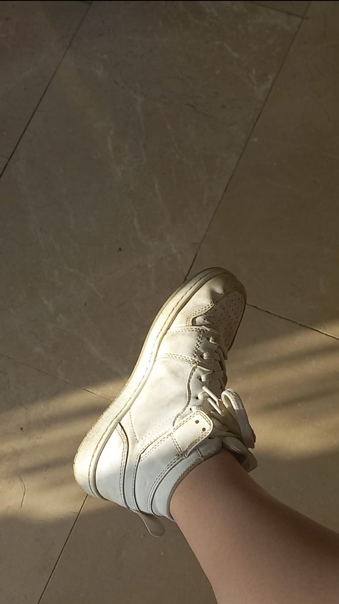 Ayakkabılarımı yalayıp Tertemiz edecek enayileri nerede #finansalkoele #finansalköle #maddidestek #maddiyardım #SugarDaddys #sahibe